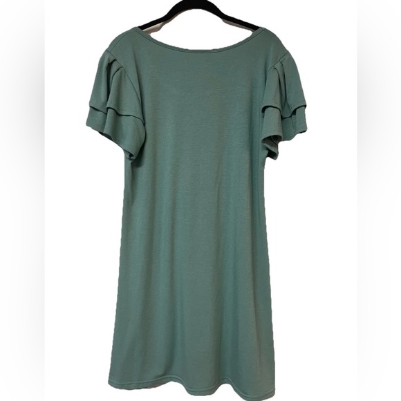 NWOT Tiered Sleeve Short Sleeve Mini Dress Sage Green Size M Soft, stretch - Picture 2 of 4